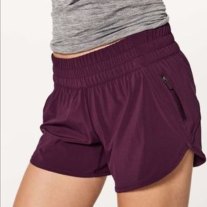 Lululemon Tracker V* 4”